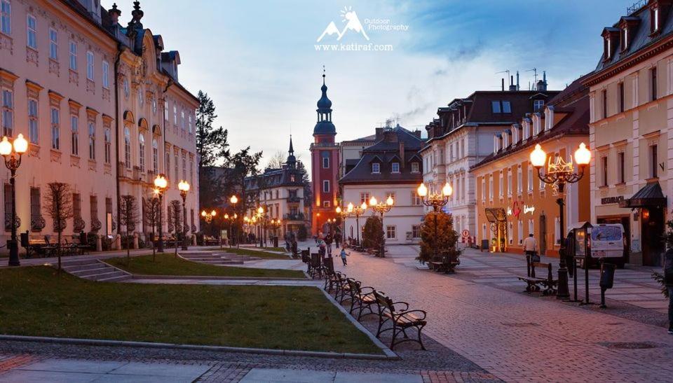 Apartament Cieplice - Nocleg Apartment Jelenia Góra Exterior foto